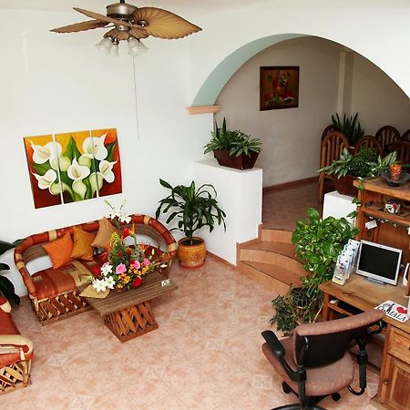 Hostal Casa Blanca Comala Exteriör bild