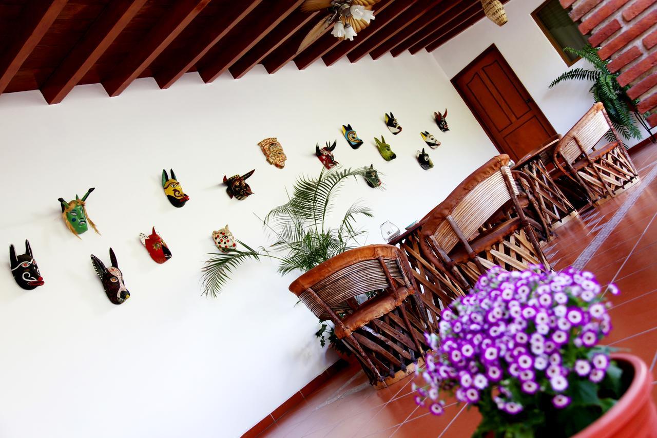 Hostal Casa Blanca Comala Exteriör bild