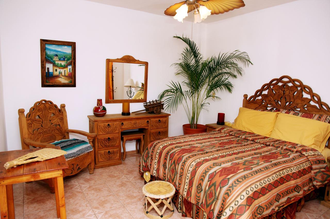 Hostal Casa Blanca Comala Exteriör bild