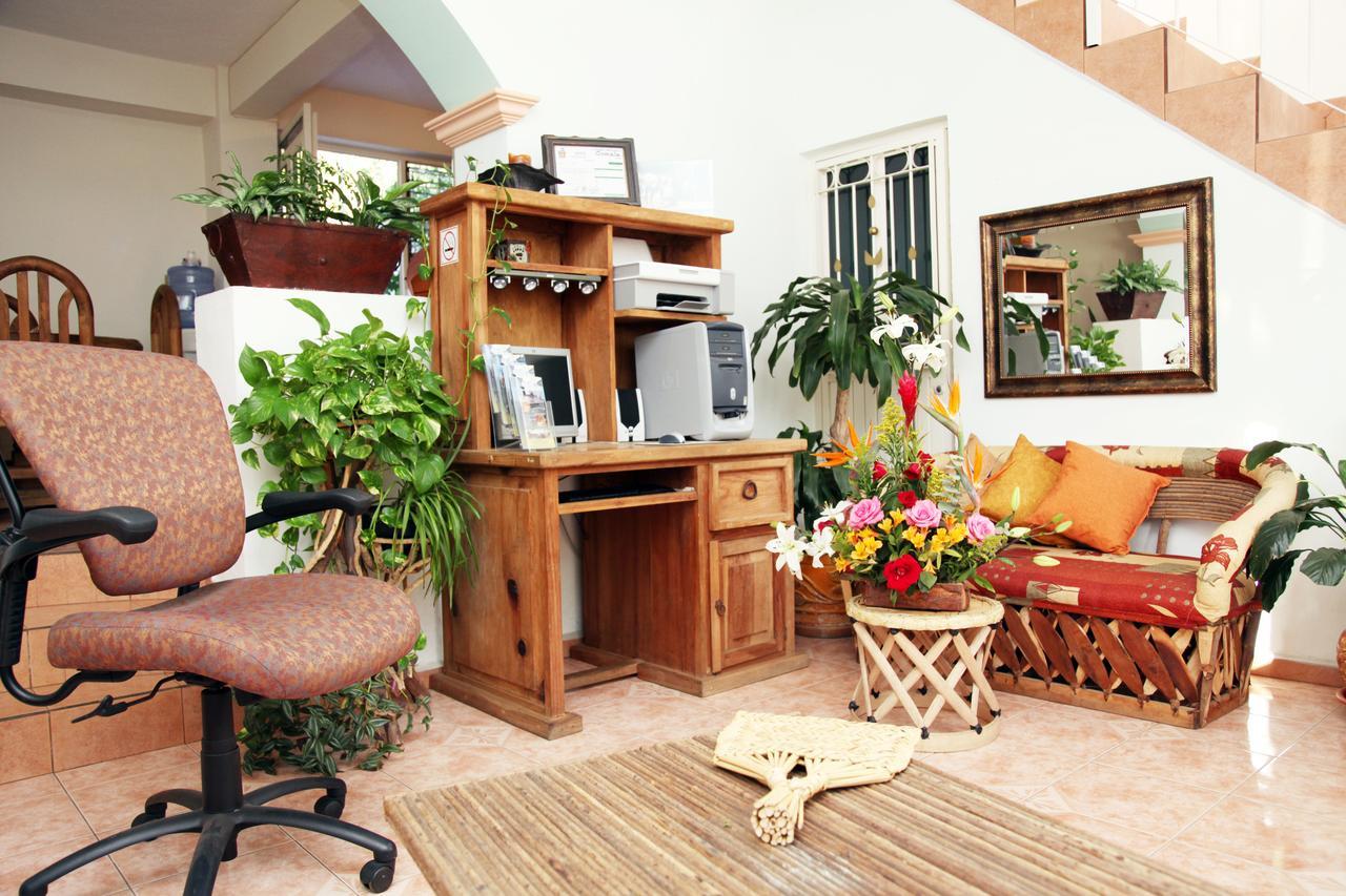 Hostal Casa Blanca Comala Exteriör bild