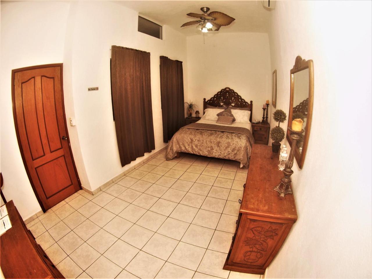 Hostal Casa Blanca Comala Exteriör bild